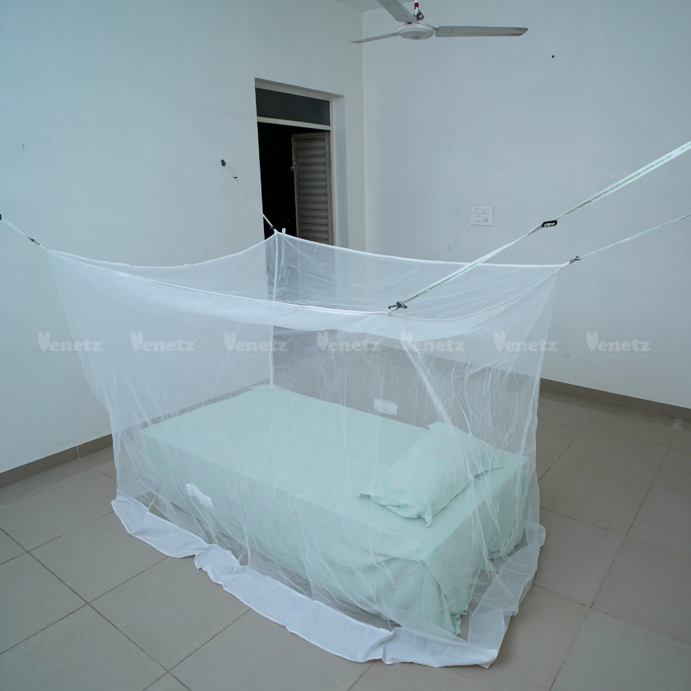 Three Person Net - 84” × 78” × 66” (B × L × H)