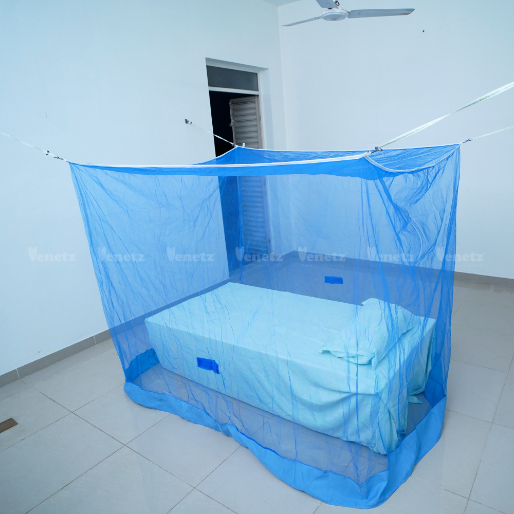 Three Person Net - 84” × 78” × 66” (B × L × H)